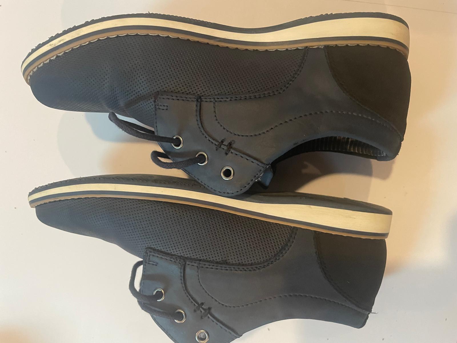 Souliers Noirs Enfant 6-10 ans