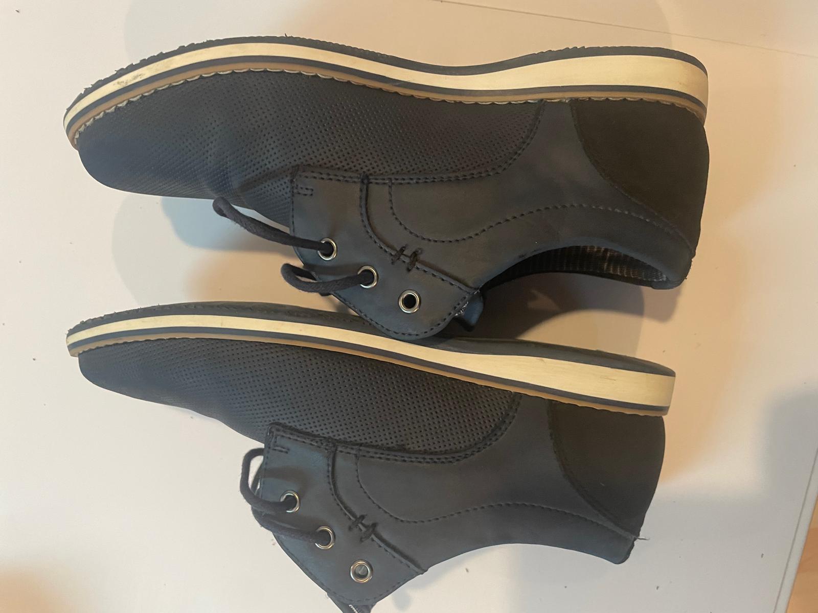 Souliers Noirs Enfant 6-10 ans